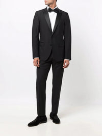 Classic-Collar White Shirt