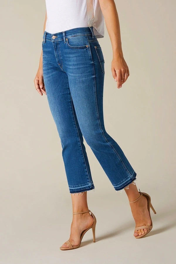 Cropped Boot Blue Jeans