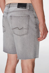 STRAIGHT Grey SHORT BABBLE