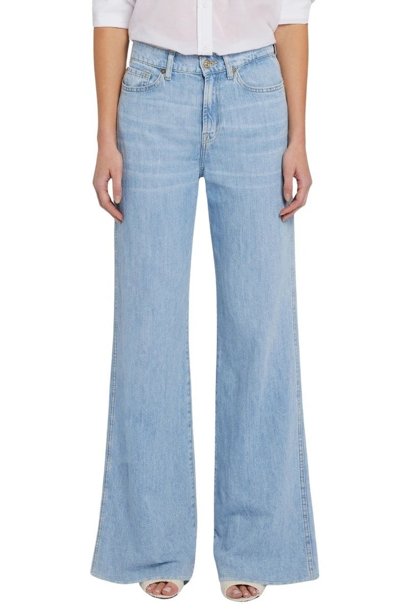 High-Waisted Light Blue Capri