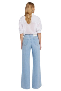 High-Waisted Light Blue Capri