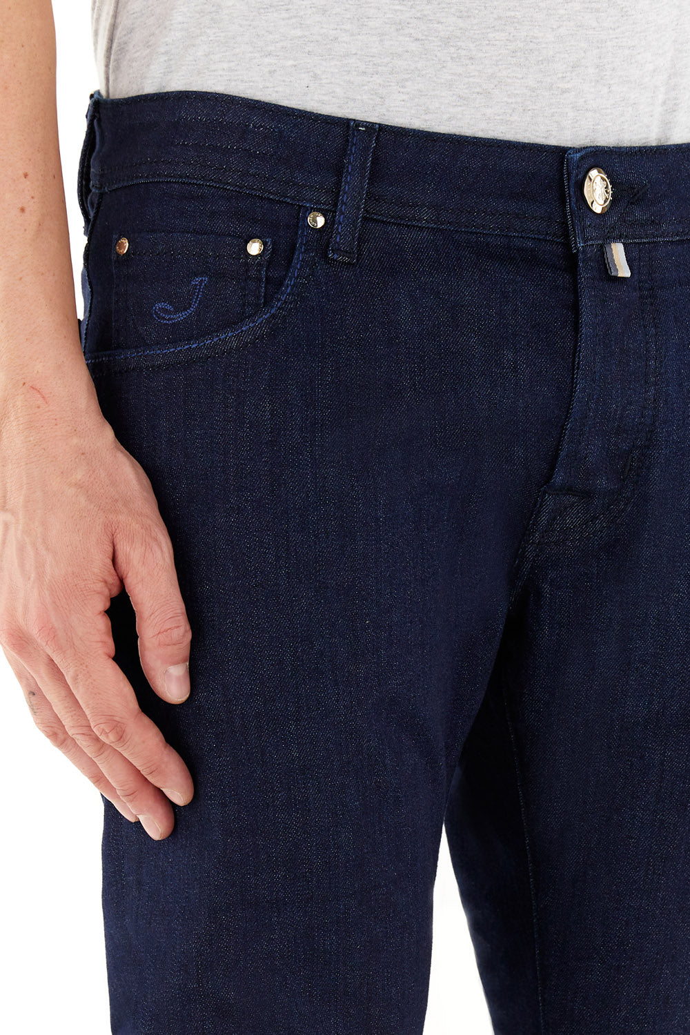 Jeans 'Bard LTD' dark blue with lasecut logo patch