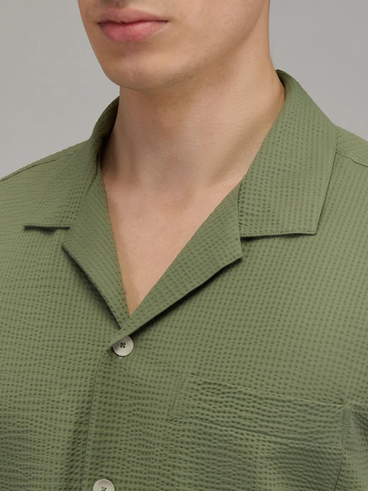 Active Shirt Collar